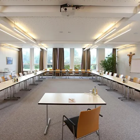 Tagungshaus Regina Pacis 3*
