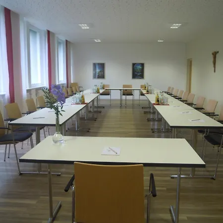 Tagungshaus Regina Pacis 3*