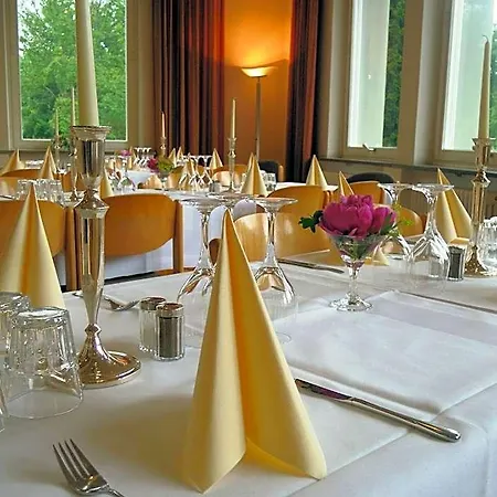 Hotel Tagungshaus Regina Pacis 3*